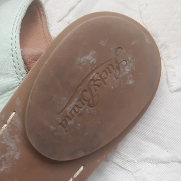 Sandals - Picture 3 of 4